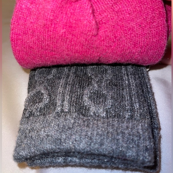 Luxe Cashmere Socks Two Pair - Fuchsia Pink and Charcoal Size 6-11 - Picture 3 of 4